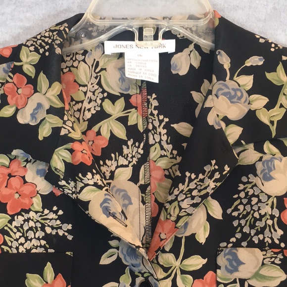 JONES NEW YORK Silk Buttery Soft Fall/Winter Floral Design W Collar & Cap Sleeve - Picture 3 of 15